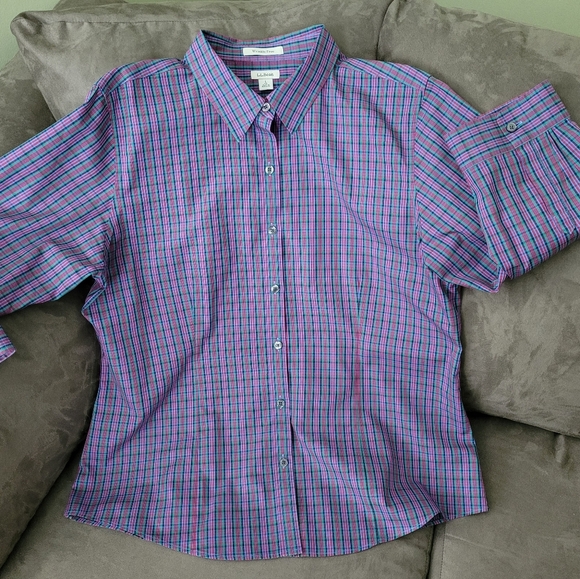 L.L.Bean Wrinkle free top size Large - Picture 3 of 9